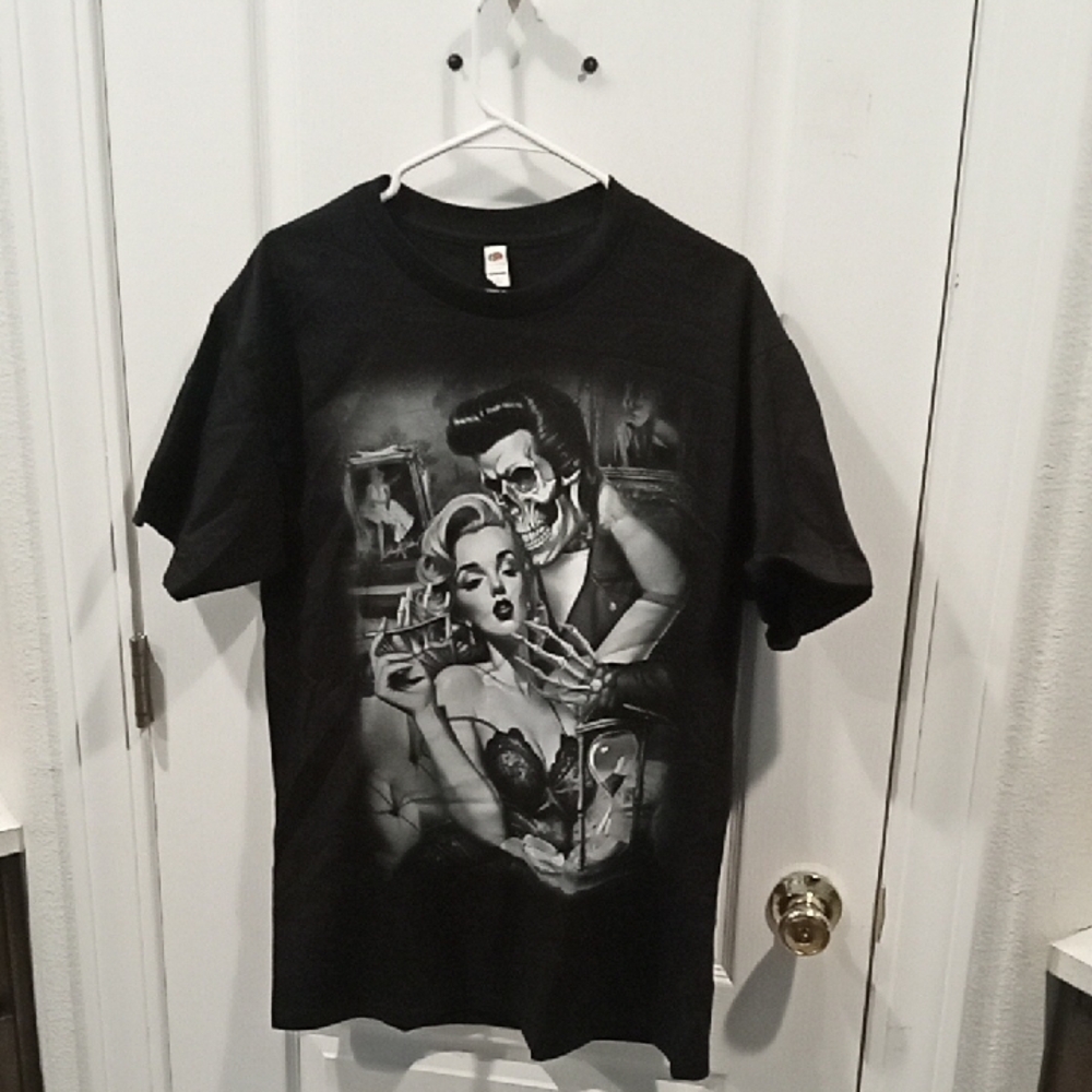 Fruit of the Loom Black Graphic Tee